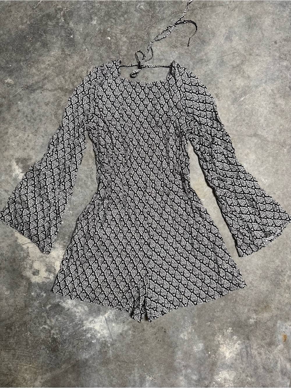 Dainty Hooligan Small Open Back Black and White Printed Bell Sleeve Romper